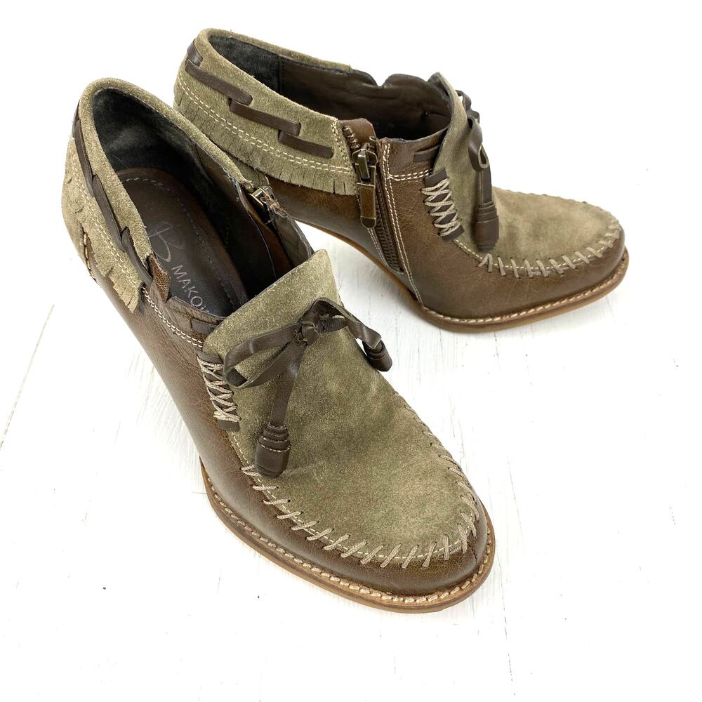 B. Makowsky Leather Heeled Booty Bohemian Size 6M